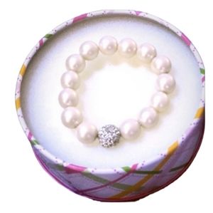 Flower Girl Jewelry Pearl Stretch Bracelet Retired Stella & Dot Brand New